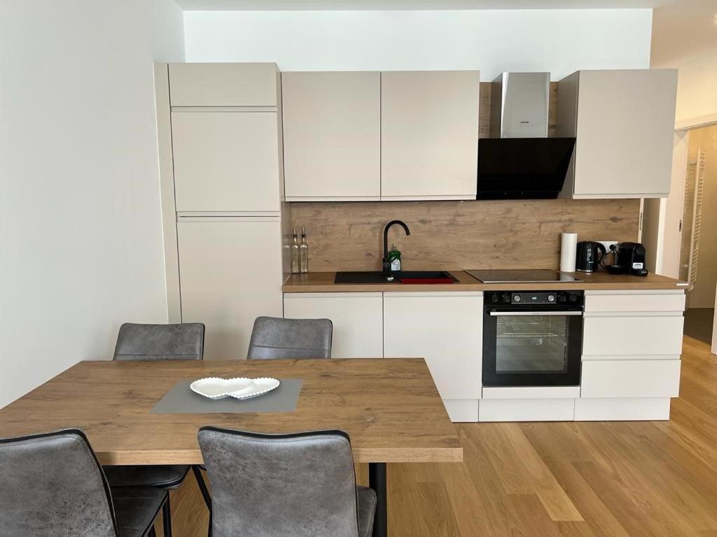New Central Apartments Westbahnhof فيينا المظهر الخارجي الصورة